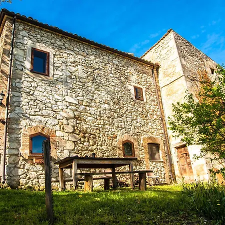 Il Rifugio Del Cacciatore / The Hunter'S Shelter Pretoro Exterior foto